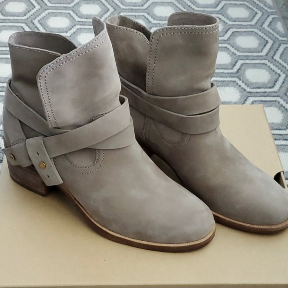 Ugg Elora boots